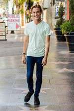 Watch Hollywood Medium Gomovies123